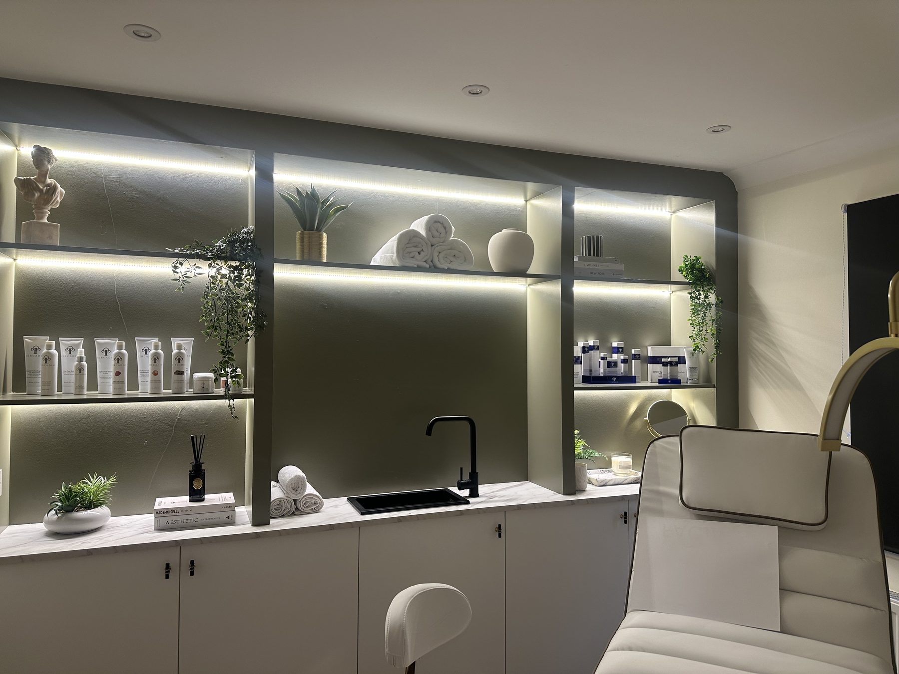 Treatment room at Hinkley Aesthetics
